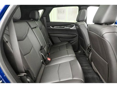 Used 2023 Cadillac XT5 Premium Luxury image 18