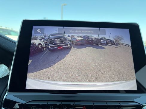 New 2026 Jeep Compass Latitude image 9