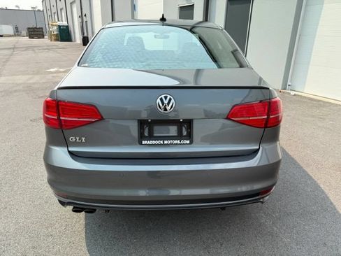 Used 2017 Volkswagen Jetta GLI FWD image 6
