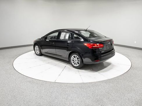 Used 2018 Ford Focus SE FWD image 30