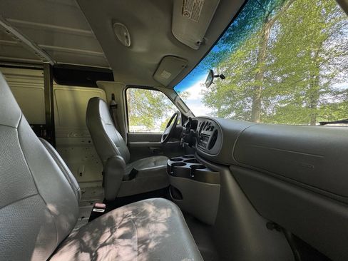 Used 2007 Ford E-150 and Econoline 150 image 20