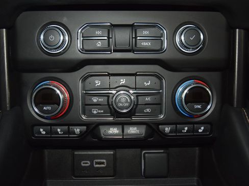 Used 2024 GMC Yukon AT4 AWD/4WD image 36