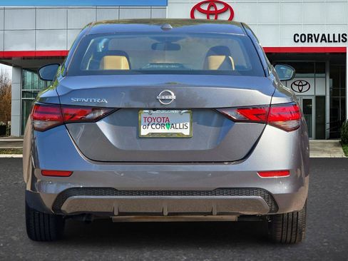 Used 2025 Nissan Sentra SV w/ SV Premium Package FWD image 5