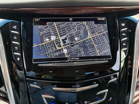 Used 2016 Cadillac Escalade ESV Premium image 24