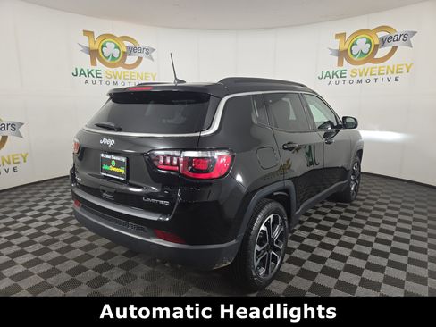 Used 2022 Jeep Compass Limited image 9