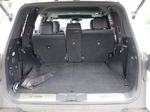 Used 2023 Lexus LX 600 F Sport w/ Accessory Package (Z1) AWD/4WD image 38