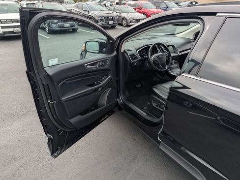 Used 2019 Ford Edge Titanium w/ Equipment Group 301A FWD image 41
