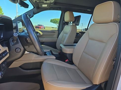 Used 2023 Chevrolet Tahoe Premier w/ Advanced Technology Package image 16