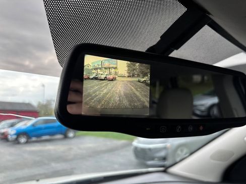 Used 2012 Chevrolet Traverse LTZ image 24