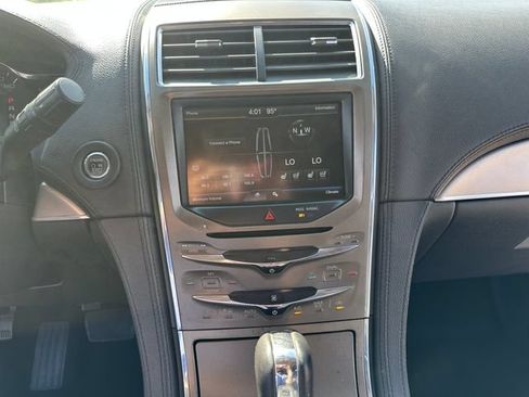 Used 2013 Lincoln MKX FWD image 27