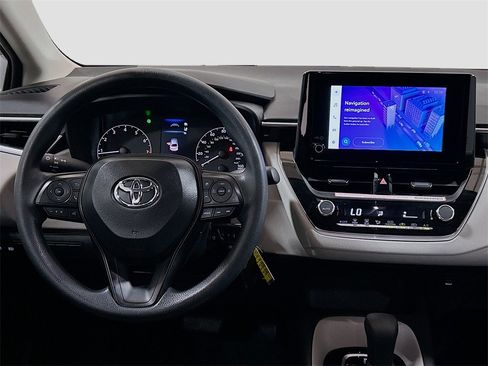 Used 2024 Toyota Corolla LE image 18