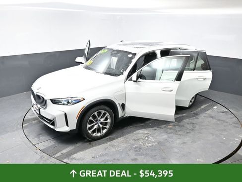 Used 2025 BMW X5 xDrive50e image 57