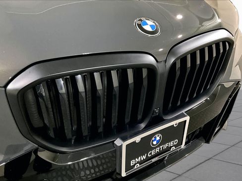 Used 2024 BMW X5 xDrive40i w/ M Sport Package AWD/4WD image 31