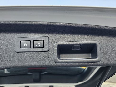 New 2026 Subaru Outback Touring AWD/4WD image 13