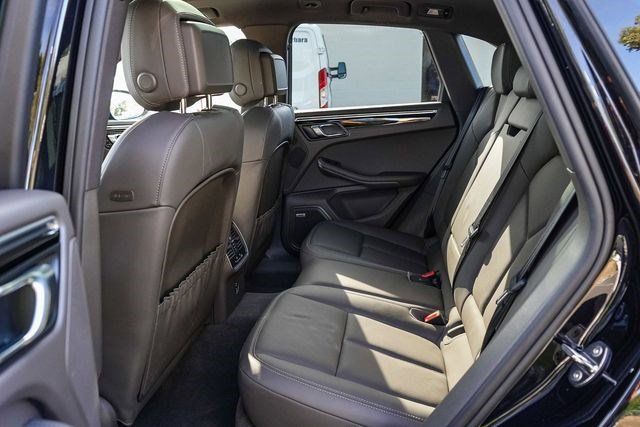 Used 2022 Porsche Macan S AWD/4WD image 19