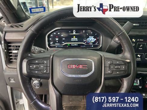 Used 2024 GMC Sierra 2500 AT4X image 12
