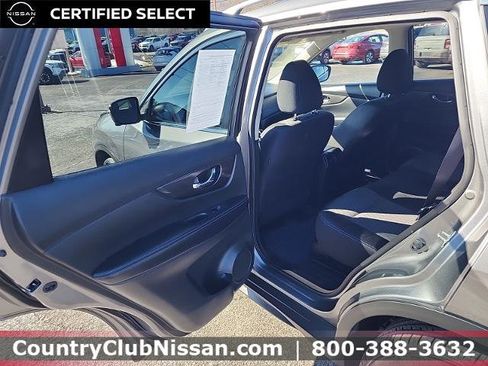 Certified 2019 Nissan Rogue SV w/ Sun & Sound Touring Package image 25