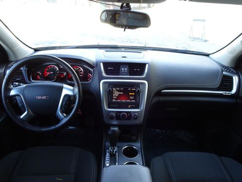 Used 2015 GMC Acadia SLE image 17