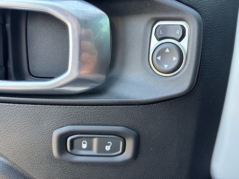 Used 2023 Jeep Wrangler Unlimited Sport image 14