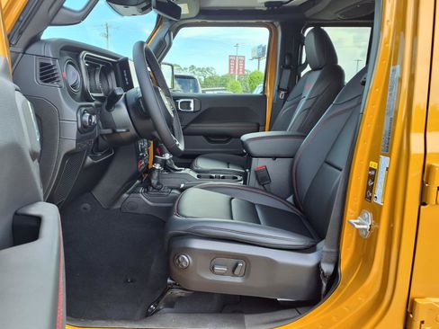 New 2026 Jeep Wrangler Unlimited Rubicon AWD/4WD image 8