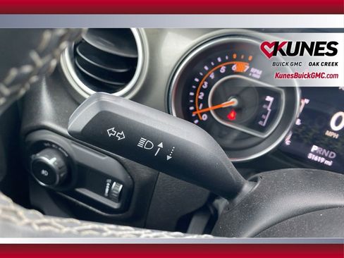 Used 2023 Jeep Wrangler Sahara image 17