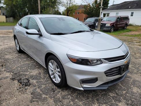 Used 2017 Chevrolet Malibu LT w/ Driver Confidence Package image 1