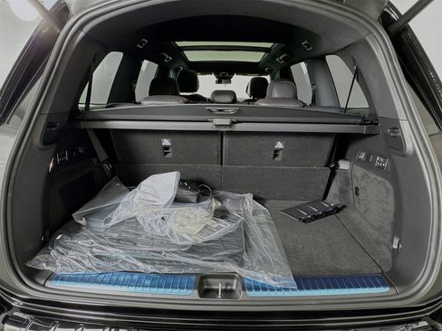 New 2026 Mercedes-Benz GLS 580 4MATIC image 29