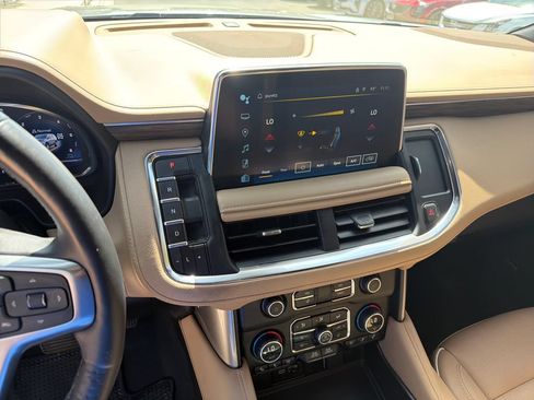 Used 2024 Chevrolet Suburban Premier w/ Advanced Technology Package AWD/4WD image 26