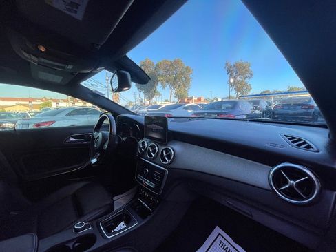 Used 2019 Mercedes-Benz GLA 250 4MATIC image 12