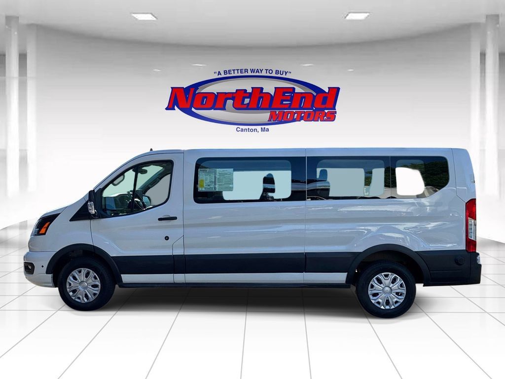 Used 2024 Ford Transit 350 XLT RWD image 4