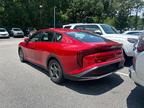 Used 2025 Kia K4 FWD image 2