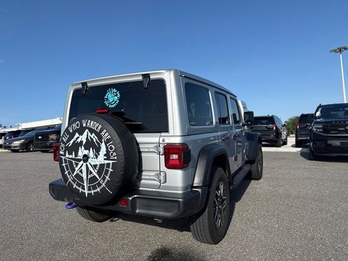 Used 2024 Jeep Wrangler Unlimited Sahara AWD/4WD image 2