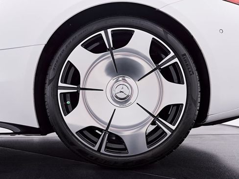 Used 2026 Mercedes-Benz Maybach SL 680 image 43