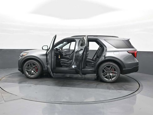 New 2026 Ford Explorer ST image 29