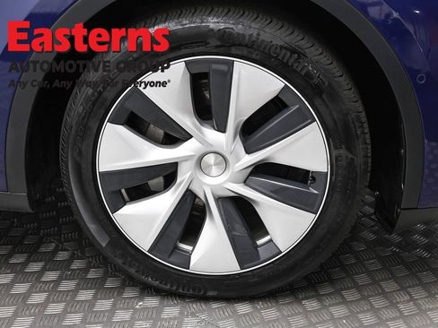 Used 2022 Tesla Model Y Long Range image 25