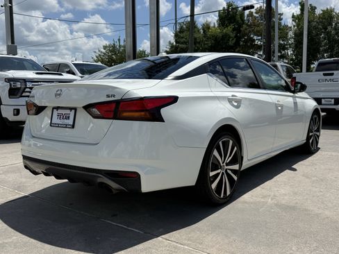 Used 2019 Nissan Altima 2.5 SR FWD image 5