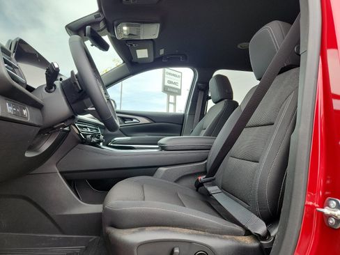 New 2026 Chevrolet Traverse LT w/ Midnight/Sport Edition image 13