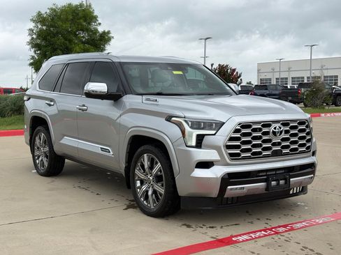 Used 2023 Toyota Sequoia Capstone AWD/4WD image 1