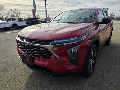 New 2026 Chevrolet Trax RS w/ Driver Confidence Package image 3