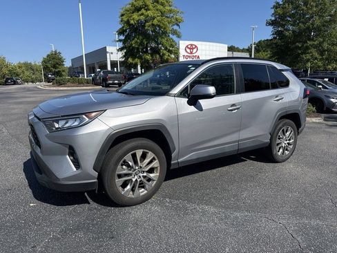 Used 2021 Toyota RAV4 XLE Premium FWD image 2
