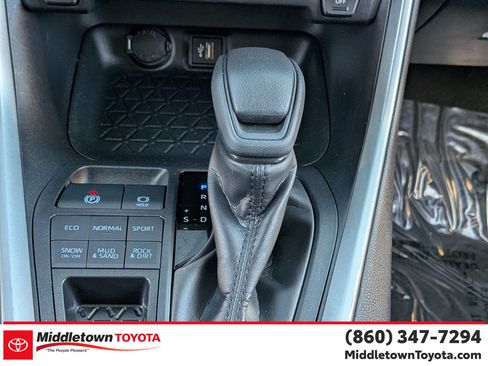 Certified 2025 Toyota RAV4 XLE AWD/4WD image 25