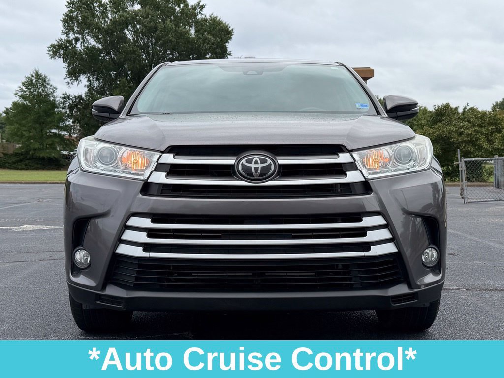 Used 2019 Toyota Highlander Plus FWD image 10