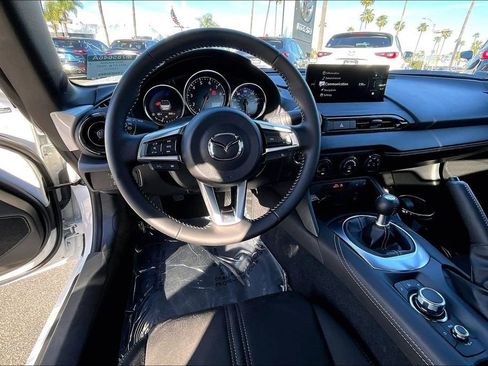 Certified 2025 MAZDA MX-5 Miata Club image 7