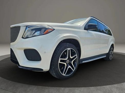 Used 2018 Mercedes-Benz GLS 550 4MATIC image 2