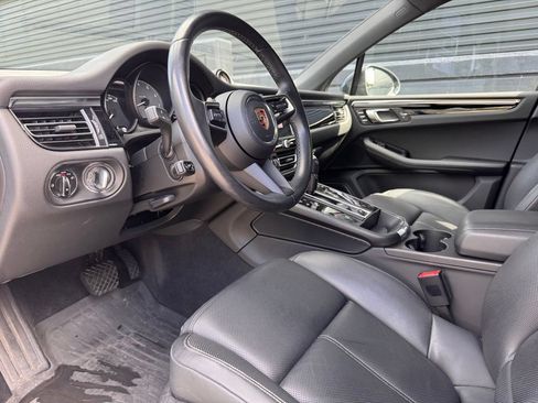 Certified 2023 Porsche Macan S AWD/4WD image 21