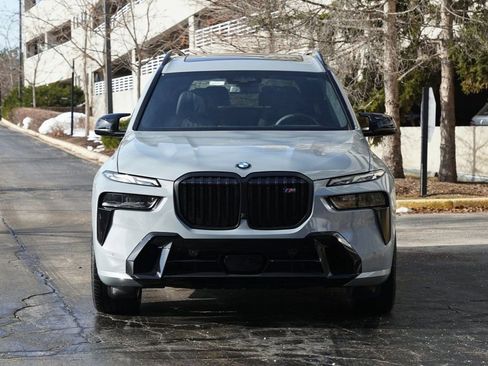Used 2026 BMW X7 M60i image 2