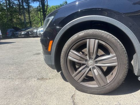 Used 2020 Volkswagen Tiguan SEL image 17