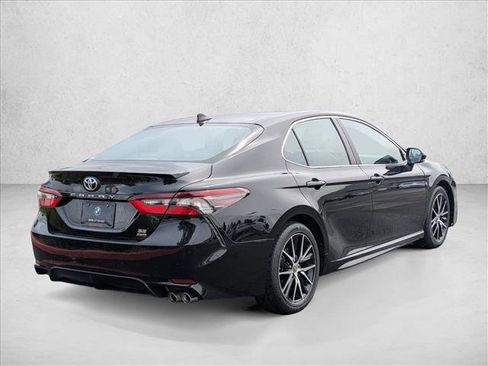 Used 2023 Toyota Camry SE w/ Cold Weather Package AWD/4WD image 5
