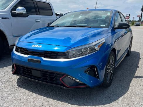 Used 2022 Kia Forte GT-Line w/ GT-Line Premium Package FWD image 3