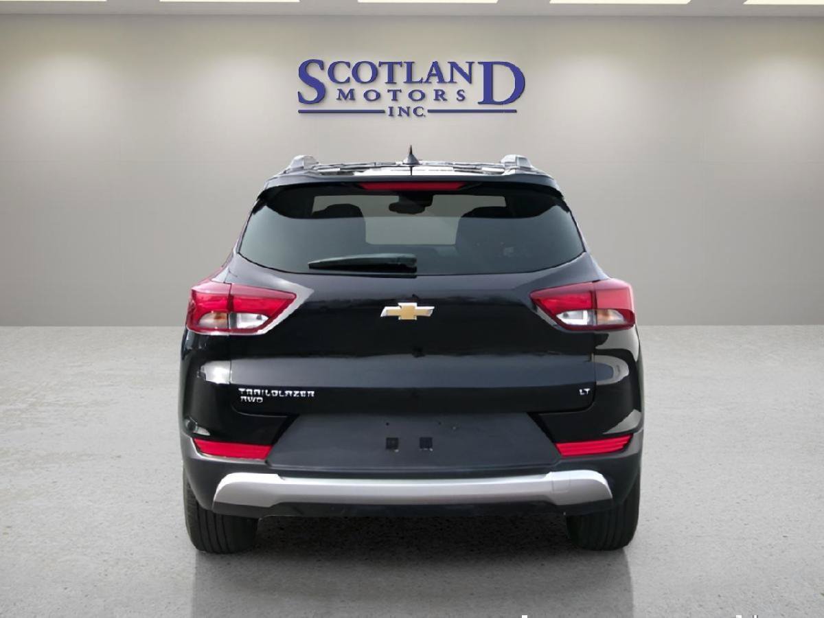Used 2025 Chevrolet TrailBlazer LT AWD/4WD image 7